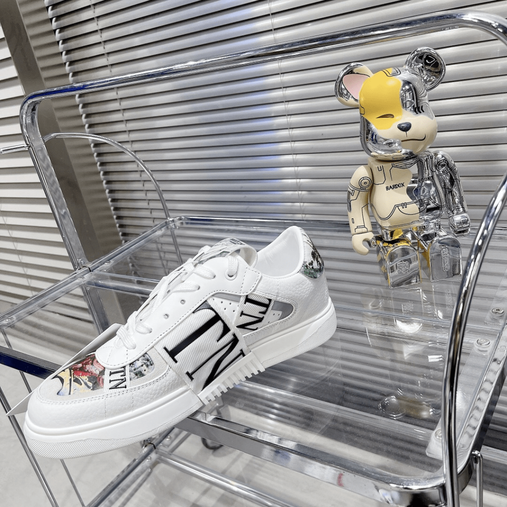 Valentino ONE STUD lace-up sneakers in calfskin - Image 2