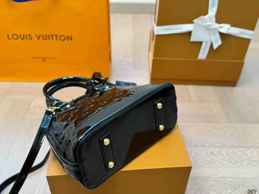 Louis Vuitton Alma BB Monogram Vernis Leather Black 25Cm - Image 5