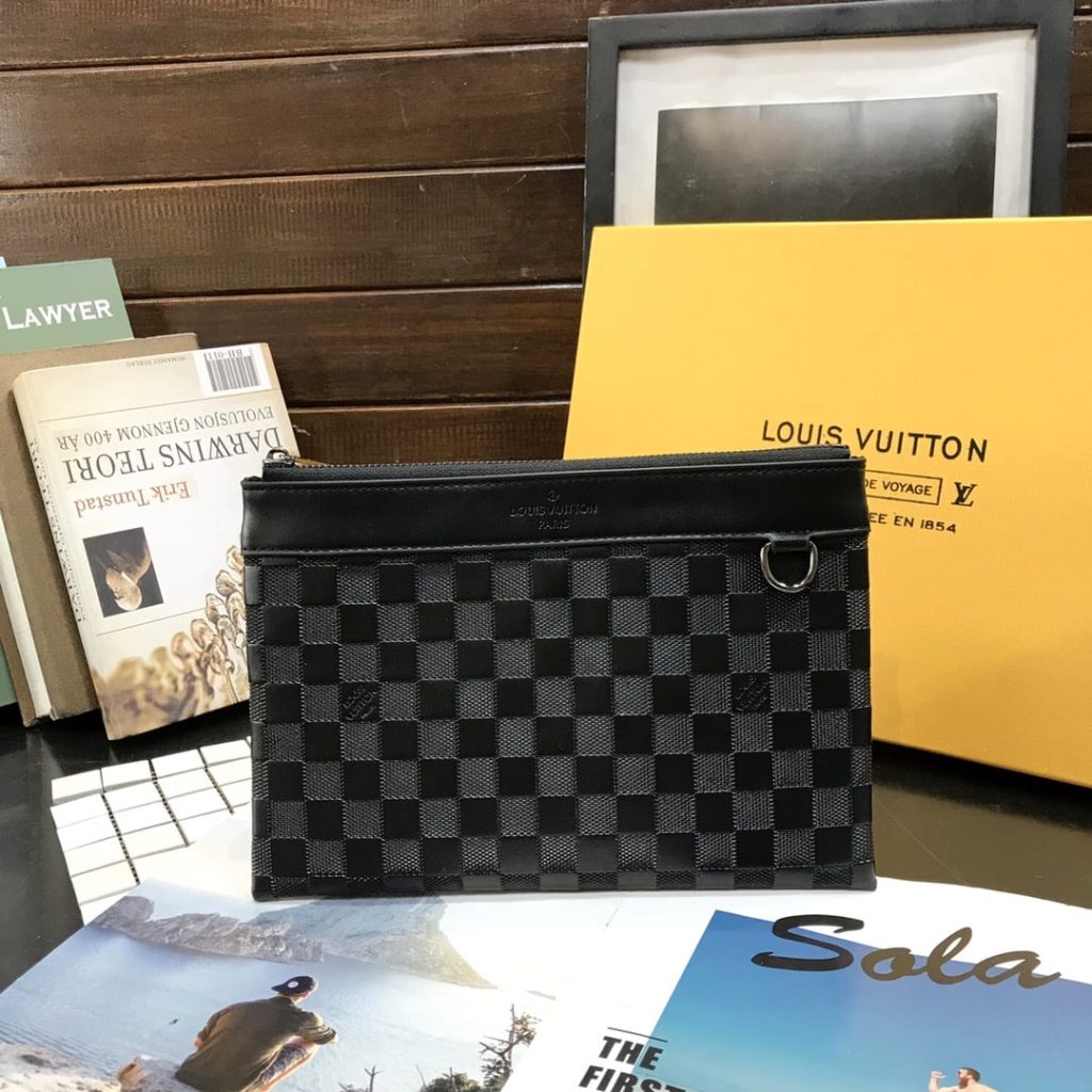 Louis Vuitton Voyage Pochette Damier Infini Leather Black 33Cm - Image 4