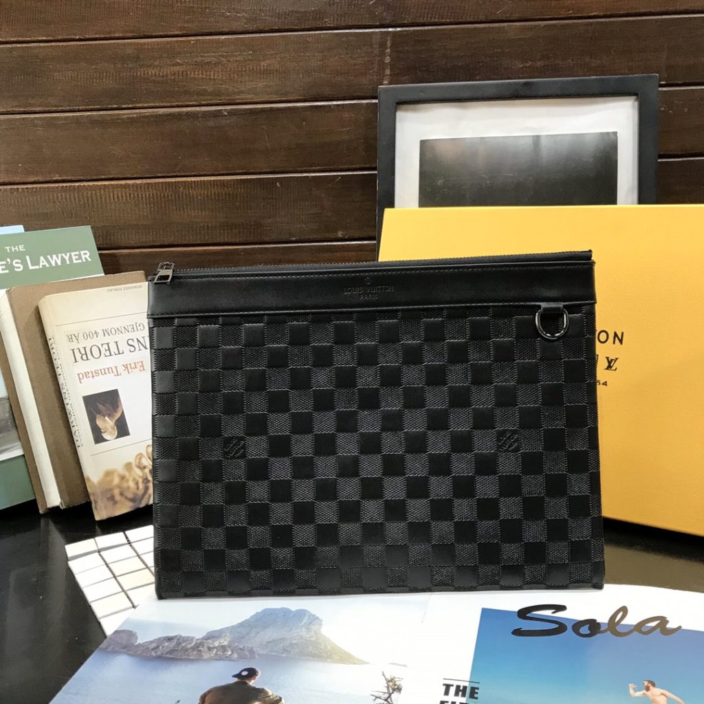 Louis Vuitton Voyage Pochette Damier Infini Leather Black 33Cm - Image 7