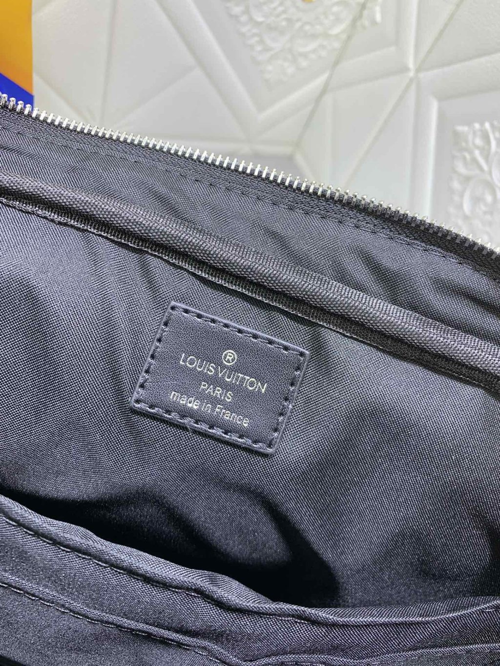 Louis Vuitton Porte Documents Voyage Monogram Black 37Cm M46457 - Image 4