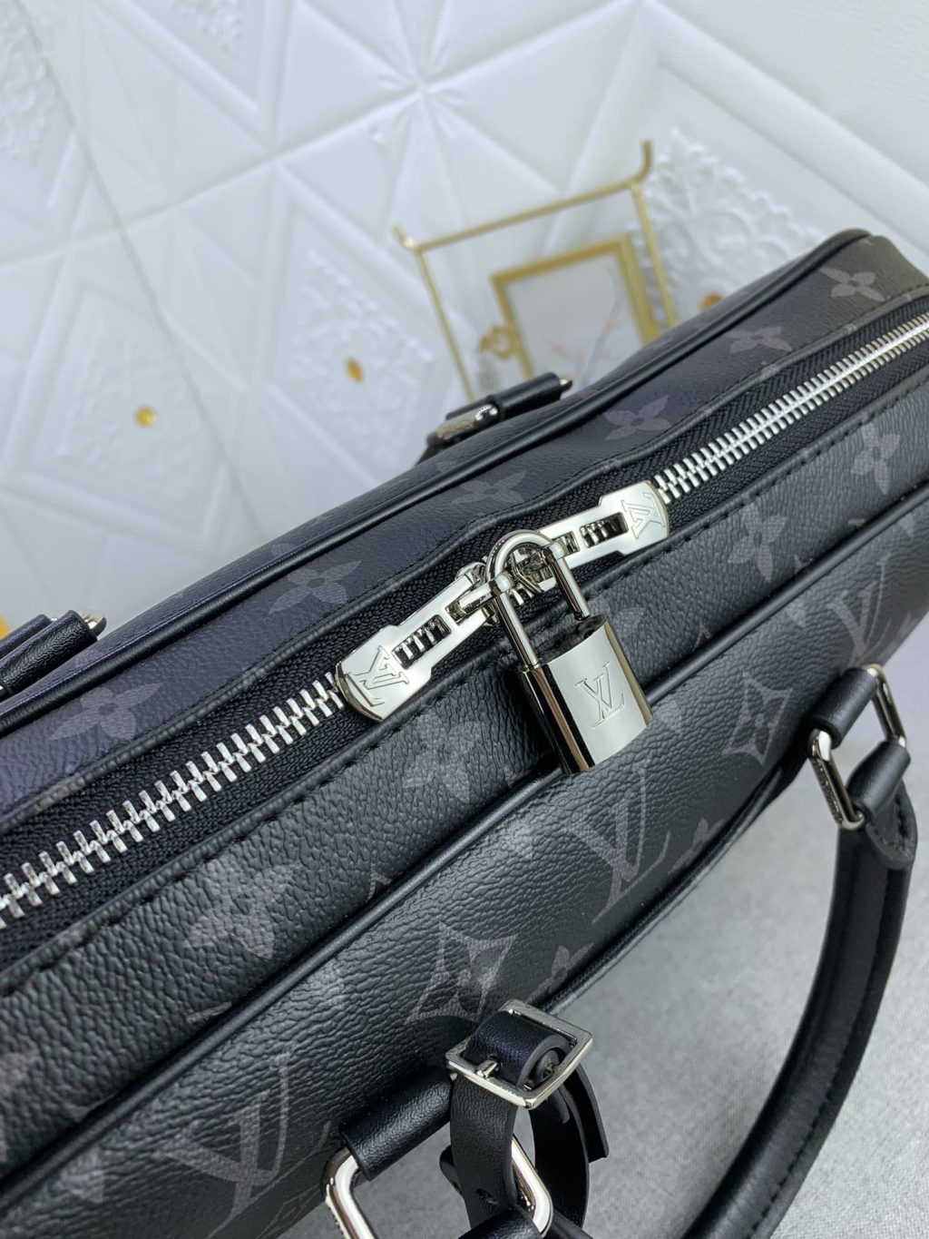 Louis Vuitton Porte Documents Voyage Monogram Black 37Cm M46457 - Image 7