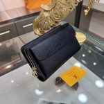 Louis Vuitton Epi Sarah Wallet Black 28Cm - Image 4