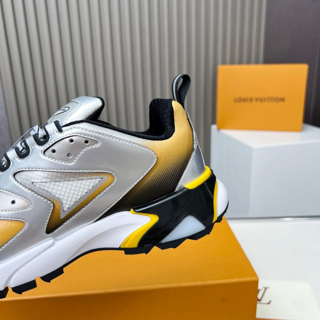 Louis Vuitton Runner Tatic Sneaker - Image 3