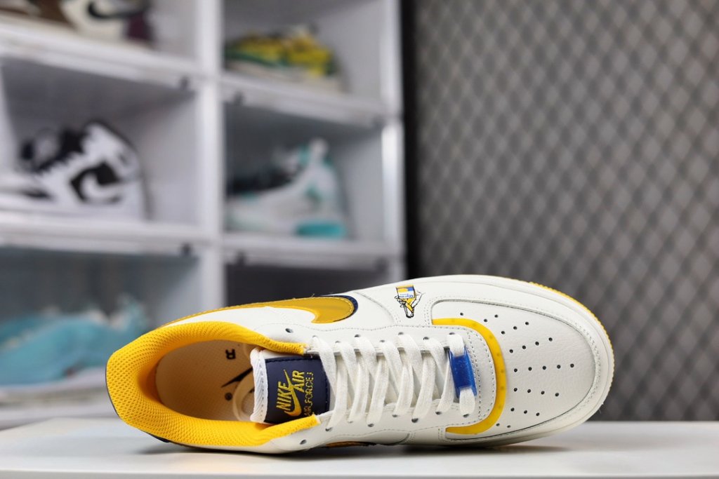 Nike Air Force 1 Corona - Image 3
