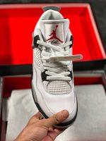 Air Jordan 4 - Image 3