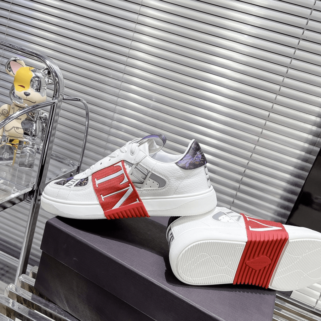 Valentino ONE STUD lace-up sneakers in calfskin - Image 2