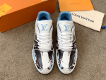 LV Louis Vuitton 2022 latest purchase-level LV Trainer sneakers are made of Monogram embossed calfskin - Image 4