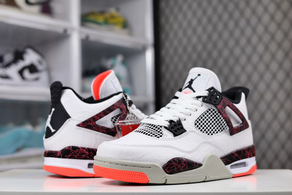 Air Jordan 4 Retro Hot Lava - Image 3