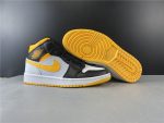 Air Jordan 1 Mid - Image 2