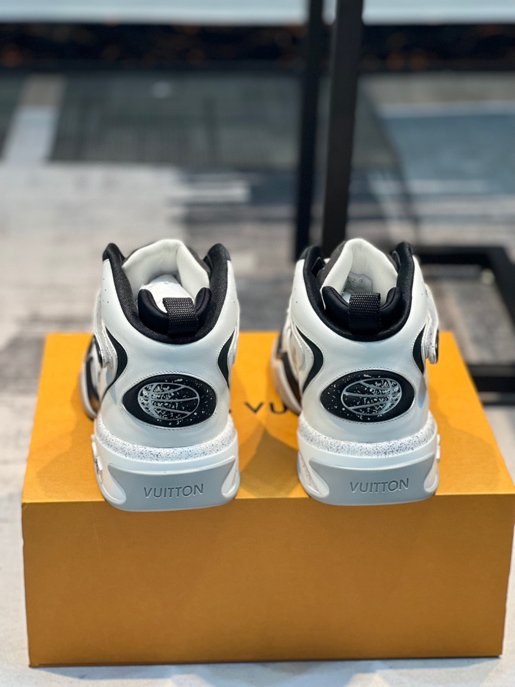 LV 22 autumn and winter new Trainer2 Louis Vuitton FW basketball sneakers 90 vibe - Image 4