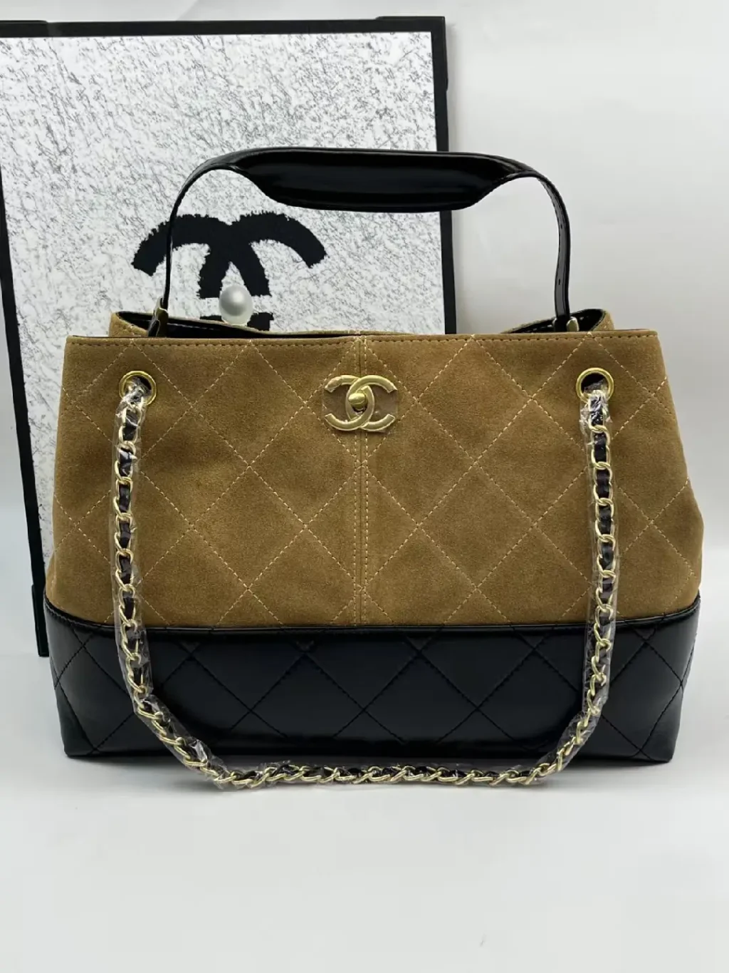 Chanel 25A Hobo Bag - Image 2